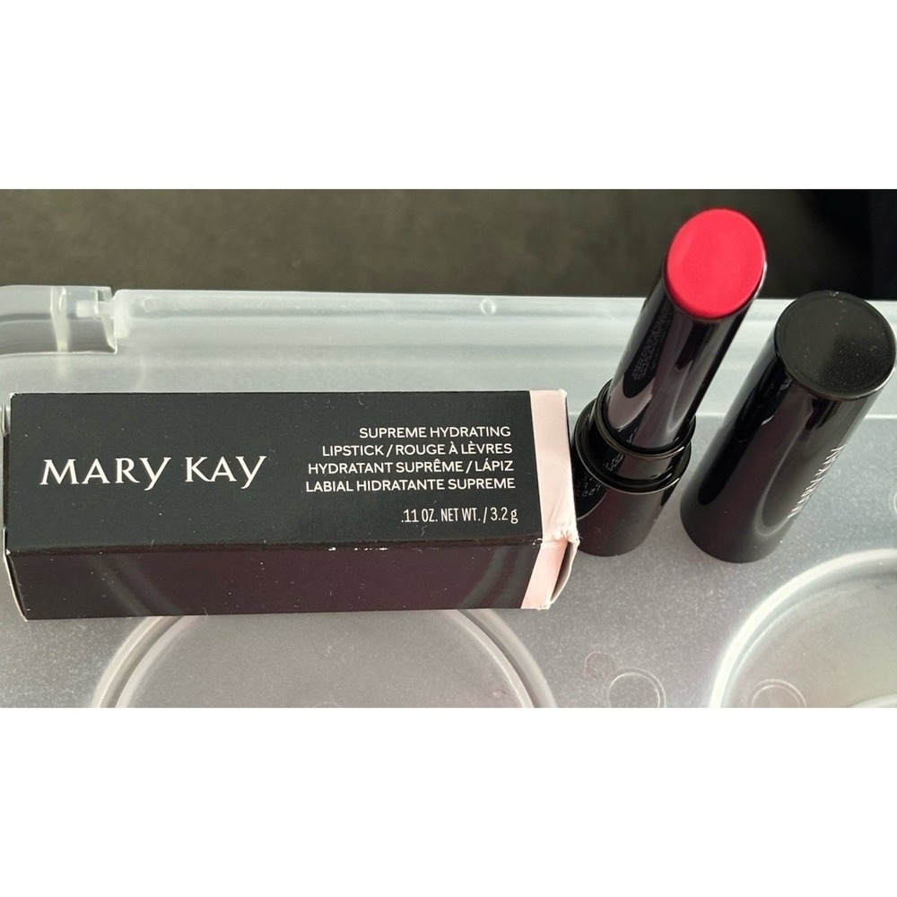 Mary Kay Supreme Hydrating Lipstick -Festive Pink NOS